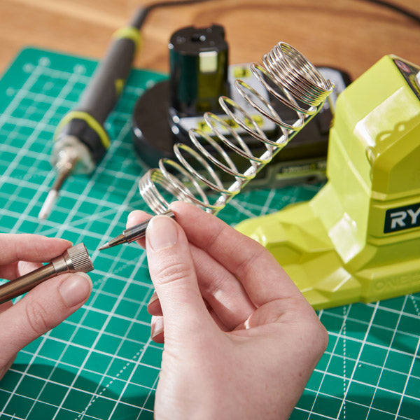 Ryobi Rsi18 Ryobi ONE+ 120W Soldering Iron 18V RSI18-0 Tool Only